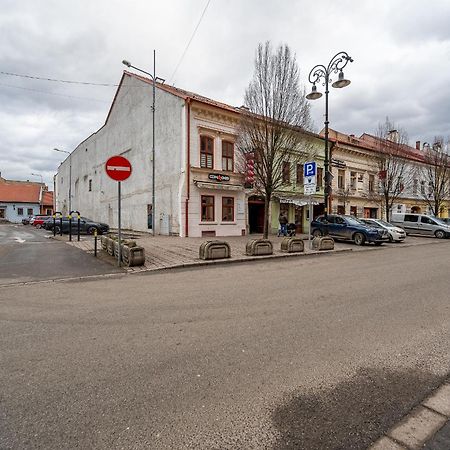 K1 Piatok Sobota Disco Cez Tyzden Tichy Apartman Кошице Екстериор снимка