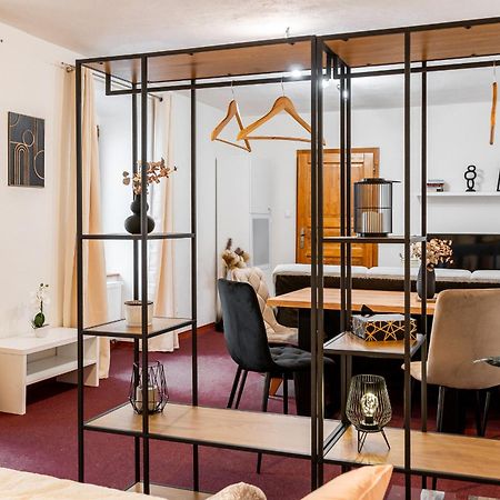 K1 Piatok Sobota Disco Cez Tyzden Tichy Apartman Кошице Екстериор снимка