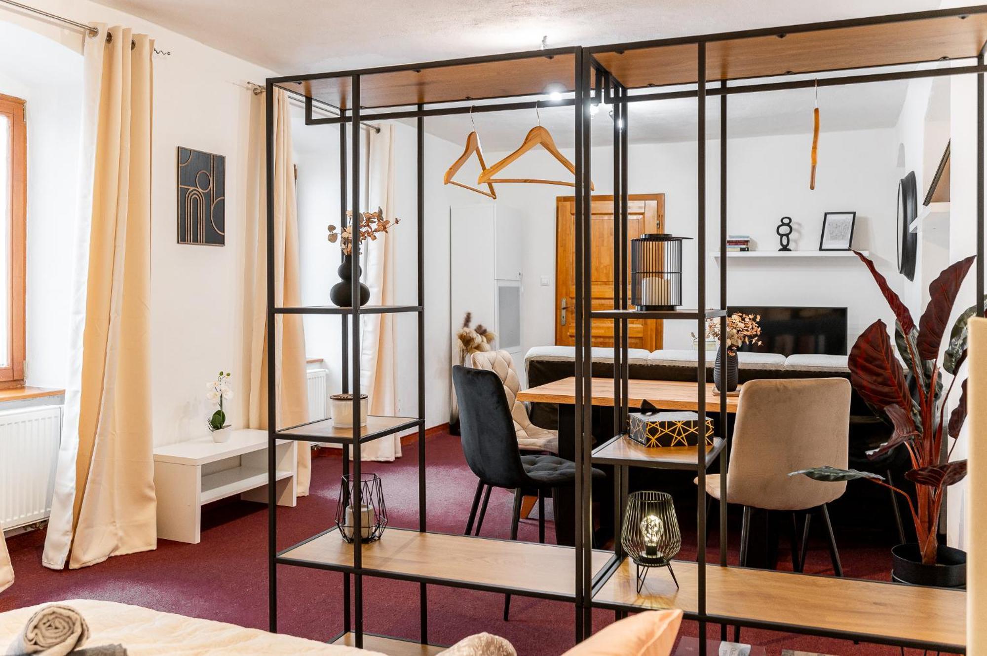 K1 Piatok Sobota Disco Cez Tyzden Tichy Apartman Кошице Екстериор снимка